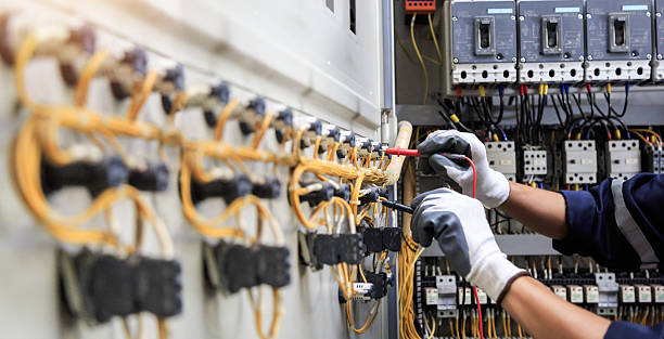 Professional Electrician technician working in Mount Carroll, IL